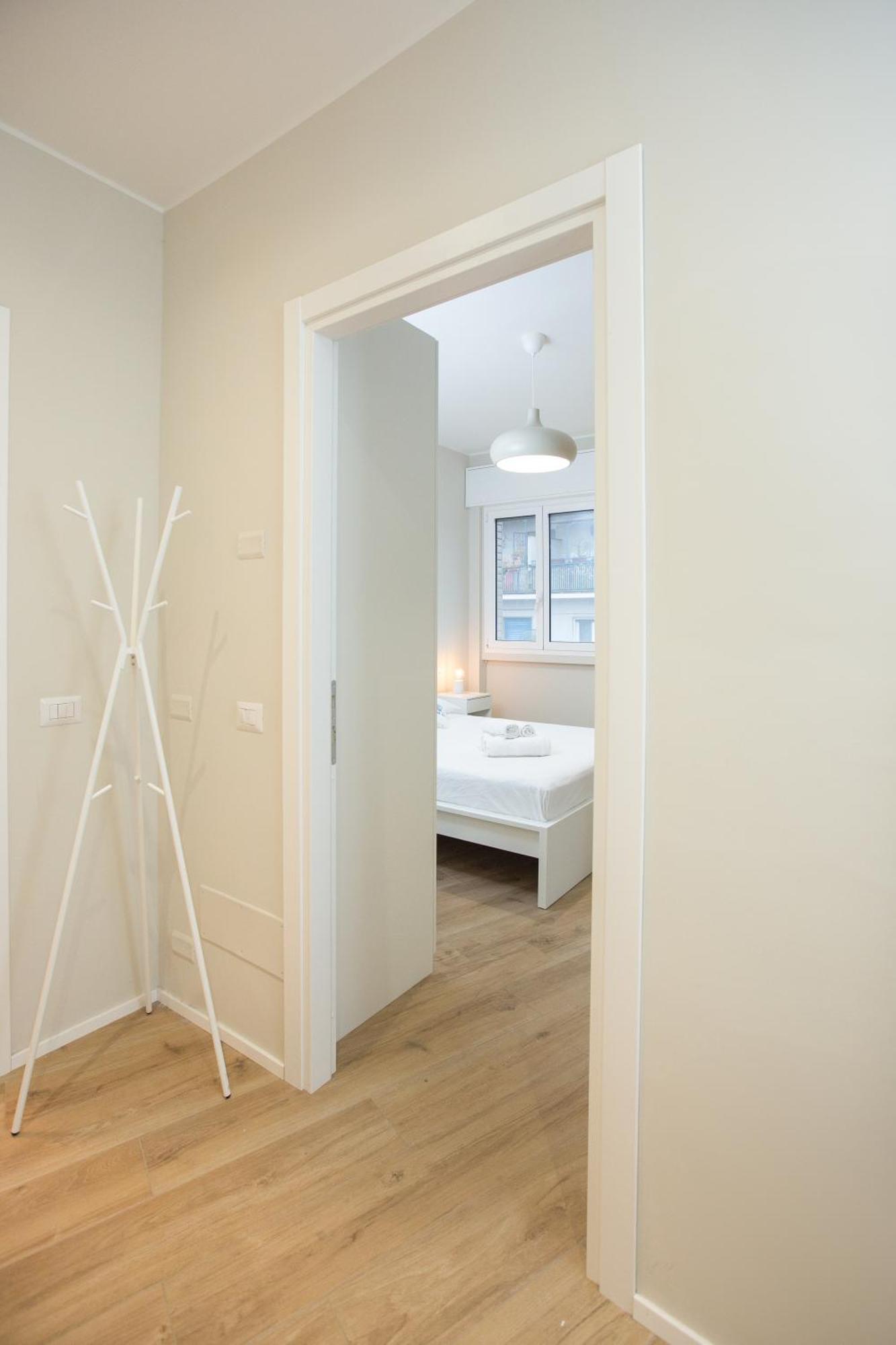 Dreams Exclusive Apartments With Terrace - Free Parking - M1 Station - Near Center Milan Exterior photo